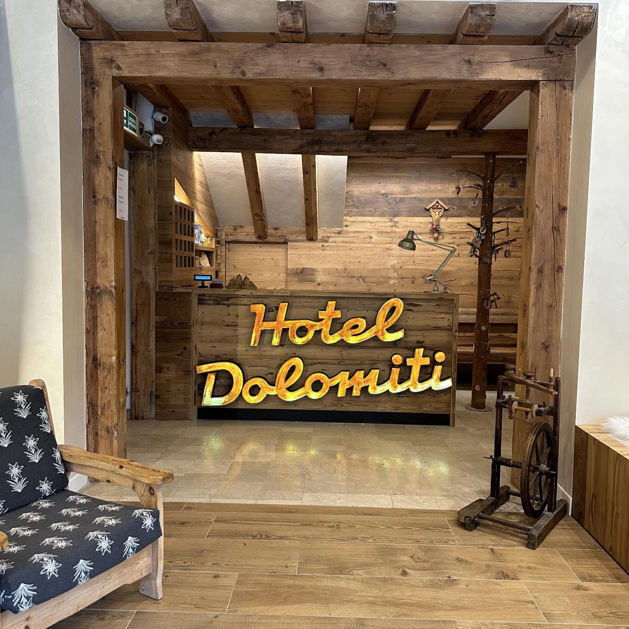 Hotel Dolomiti Des Alpes มีซูรีนา ภายนอก รูปภาพ
